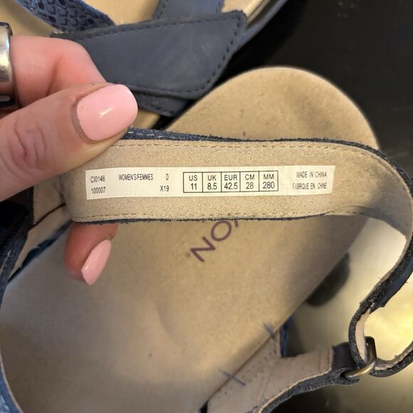 Aravon Women's‎ Sandals Comfort Strap Ankle Black Snake Print Blue 11 Supportive - Picture 4 of 4